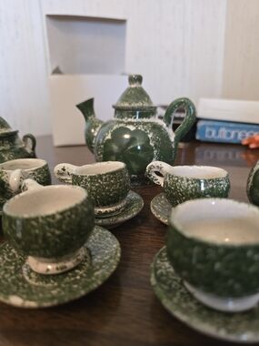Vintage SeaGlobe Green Speckled Shamrock 4 Leaf Clover Ceramic Mini Tea Set
